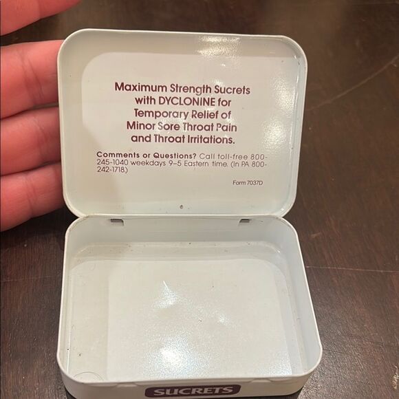Vintage Sucrets Sore Throat Lozenges Tin - Picture 3 of 4